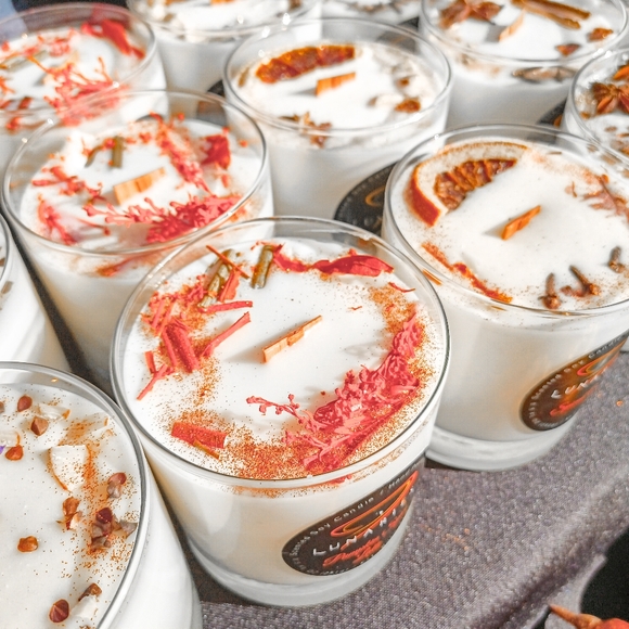 Pumpkin Spice Latte Soy Wax Candle w/ Wood Wick and Botanicals - Picture 5 of 12